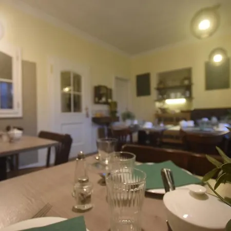 招待所 瓦尔德克旅馆 3*